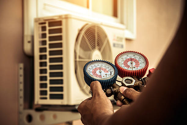 Professional Ac Installation technician working in Washburn, ND